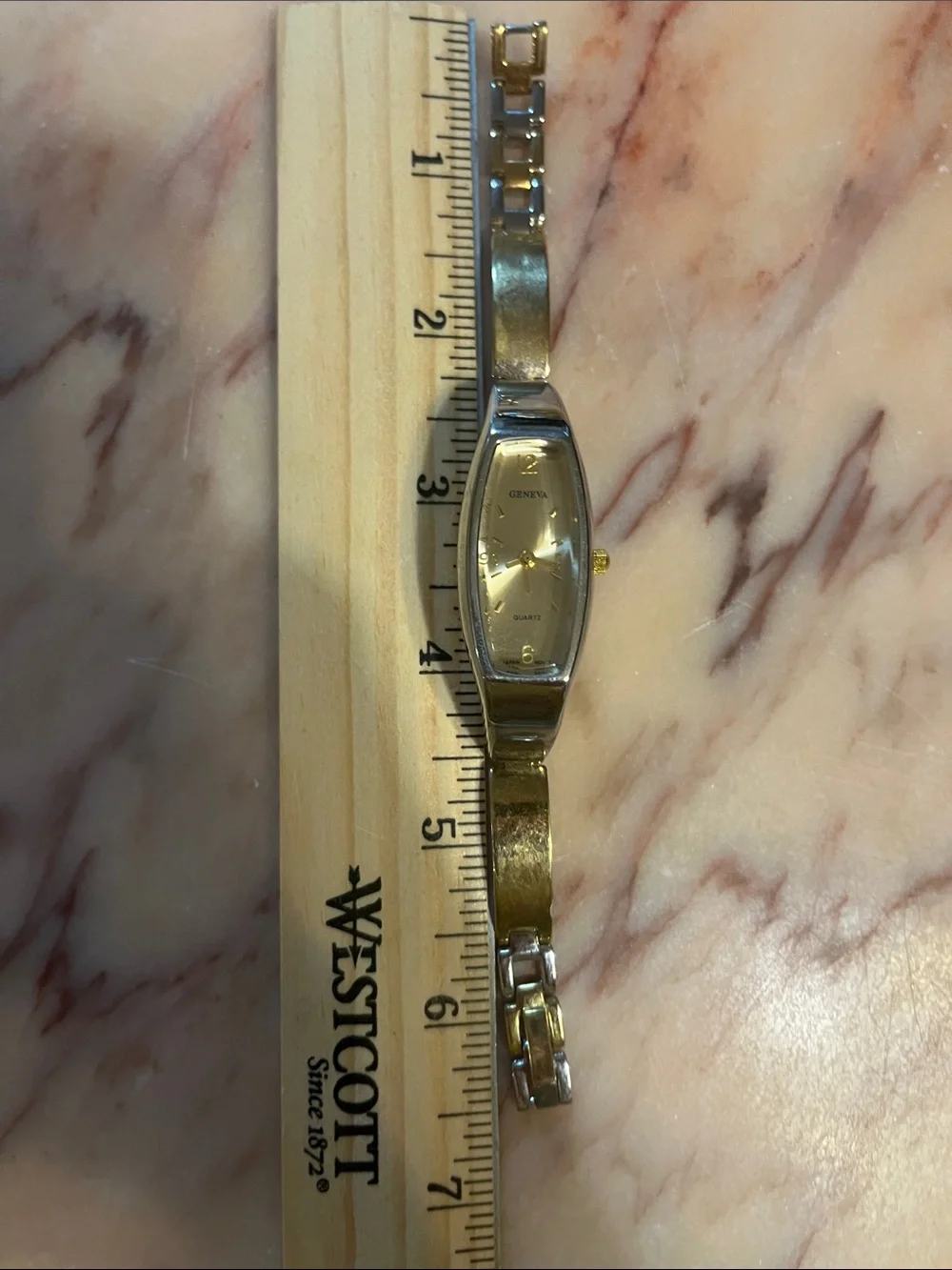 Geneva gold watch new battery